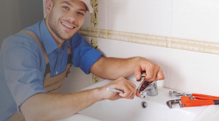 Handle or spout repair in Monterey, IN